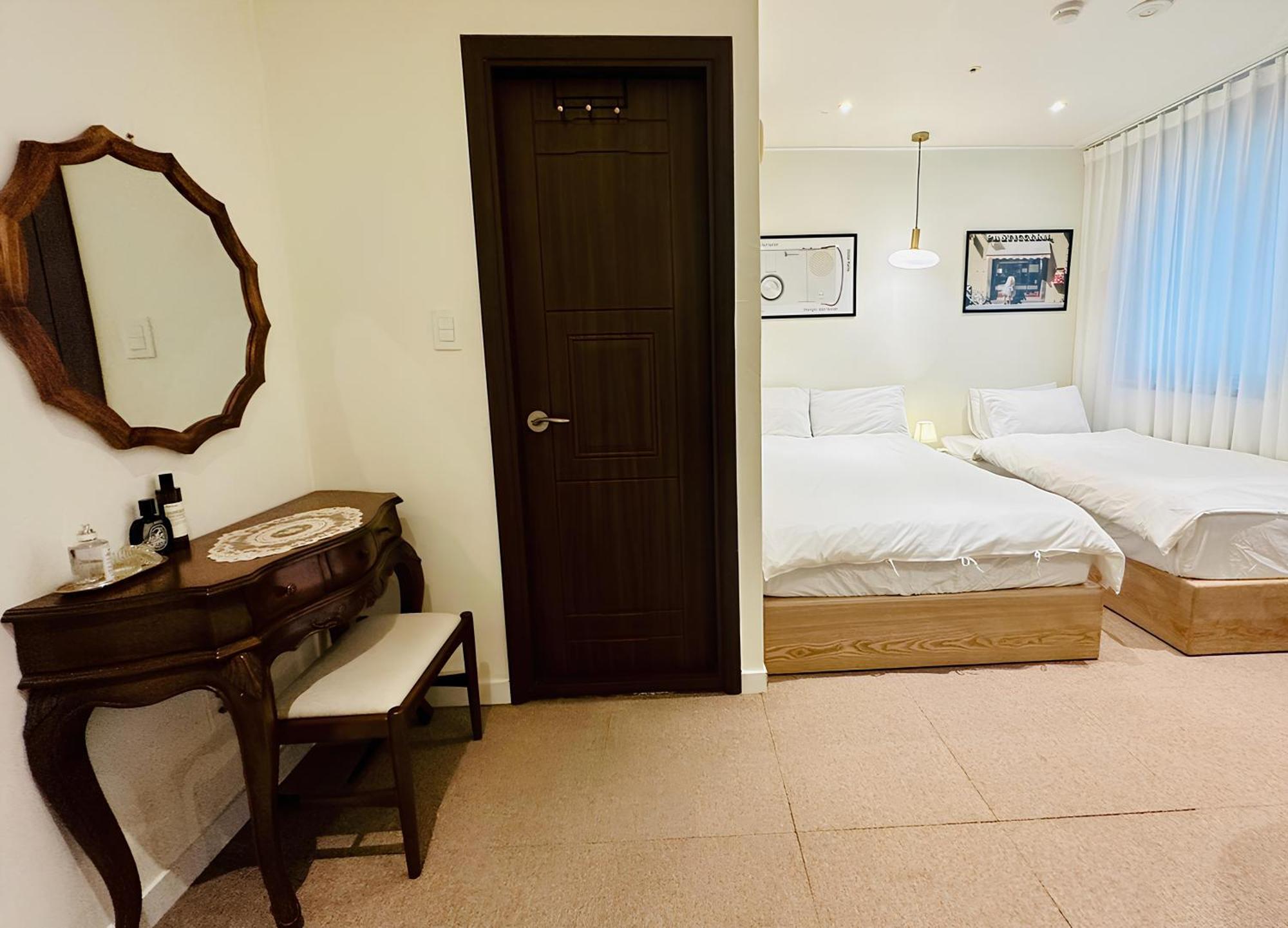 Ssh Ikseon Peter Cat Hostel Сеул Екстер'єр фото